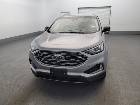 Used 2020 Ford Edge Titanium image 15