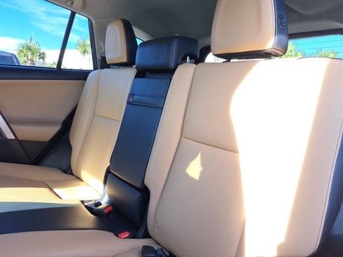 Used 2016 Toyota RAV4 Limited image 9