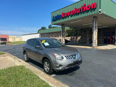 Used 2014 Nissan Rogue S image 1