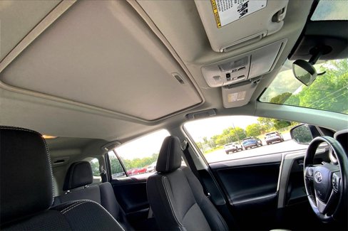 Used 2018 Toyota RAV4 XLE image 23