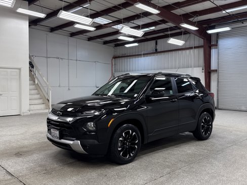 Used 2023 Chevrolet TrailBlazer LT w/ Convenience Package image 1