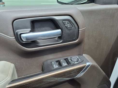 Used 2021 Chevrolet Silverado 1500 RST w/ Convenience Package II image 16