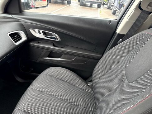 Used 2017 Chevrolet Equinox LT w/ Convenience Package image 19
