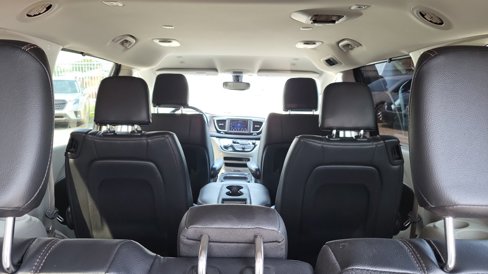 Used 2019 Chrysler Pacifica Touring-L image 13