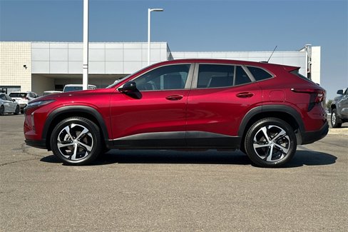 Used 2024 Chevrolet Trax RS w/ Sunroof Package image 9