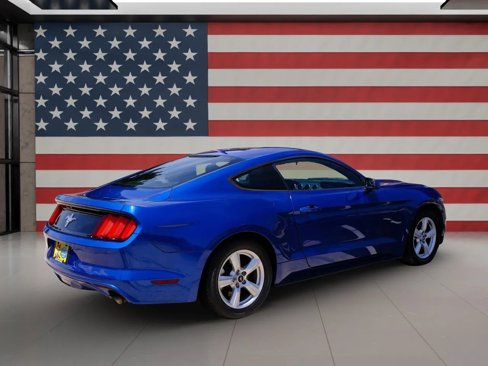 Used 2017 Ford Mustang Coupe image 6