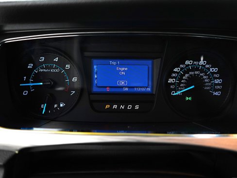 Used 2015 Ford Taurus SEL image 23