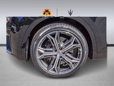 New 2023 Maserati Levante Modena image 3