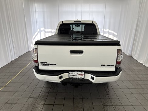 Used 2010 Toyota Tacoma 4x4 Access Cab V6 image 5