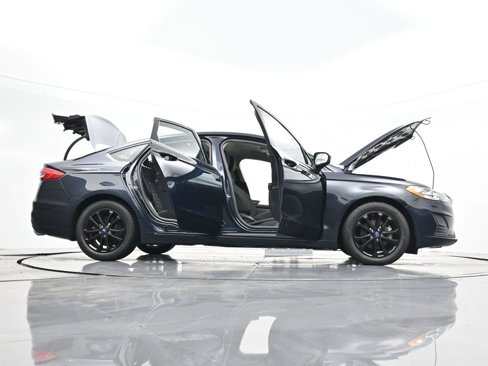 Used 2020 Ford Fusion SE image 46