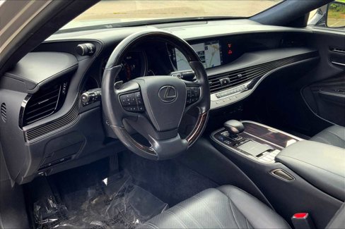 Used 2018 Lexus LS 500 AWD image 16