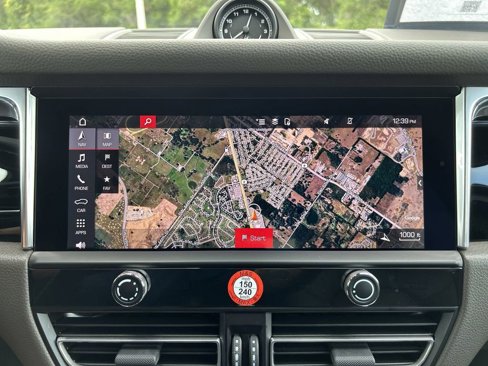 New 2025 Porsche Macan image 22