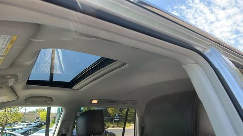 Used 2021 Nissan Armada Platinum w/ Captain's Chairs Package image 16