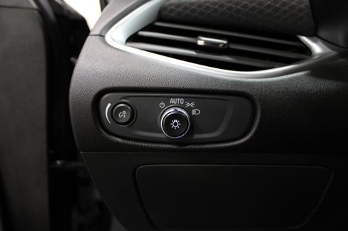 Used 2023 Chevrolet Malibu LT image 9