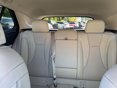 Used 2022 Buick Envision Essence w/ Safety Package image 25