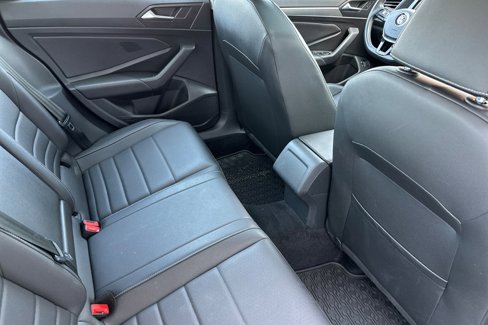 Used 2021 Volkswagen Jetta SE image 17