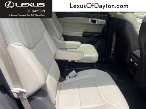 Used 2020 Ford Explorer Platinum w/ Premium Technology Package image 34