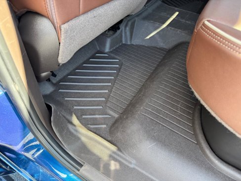 Used 2018 Chevrolet Silverado 1500 High Country image 15