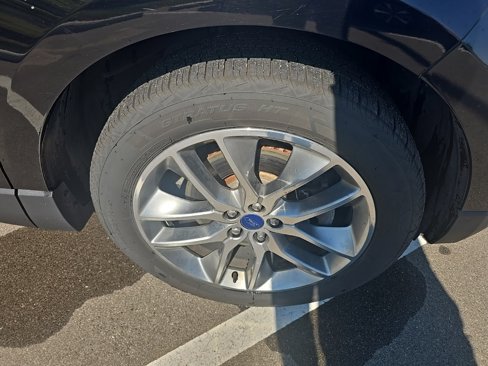 Used 2016 Ford Edge Titanium w/ Equipment Group 302A image 4
