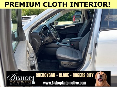 Used 2022 Ford Escape SE w/ Cold Weather Package image 7