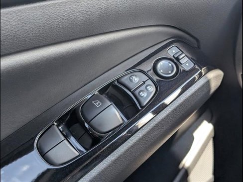Used 2024 Nissan Altima 2.5 SR image 10