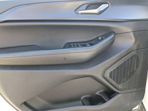 Used 2024 Jeep Grand Cherokee Altitude image 13