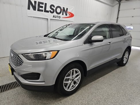 Used 2023 Ford Edge SEL image 4