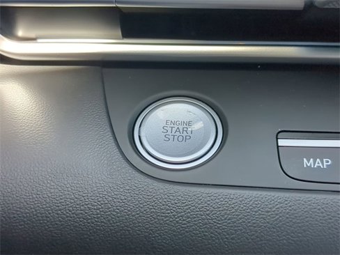 Used 2023 Hyundai Elantra Limited w/ Preferred Accessory Package image 27