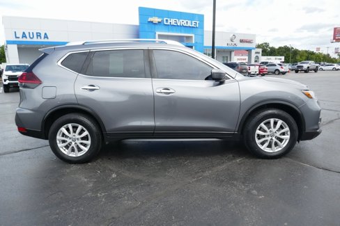 Used 2020 Nissan Rogue SV image 4