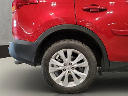 Used 2015 Toyota RAV4 Limited image 25