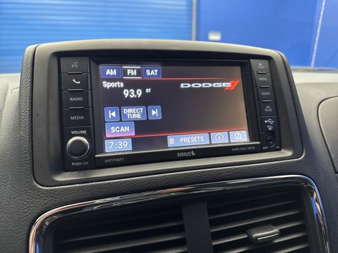 Used 2015 Dodge Grand Caravan SXT image 19