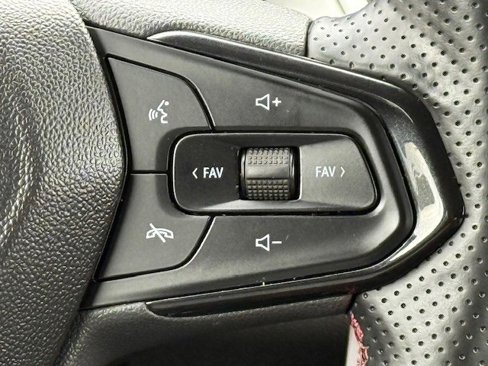 Used 2024 Chevrolet Trax RS w/ Driver Confidence Package image 29