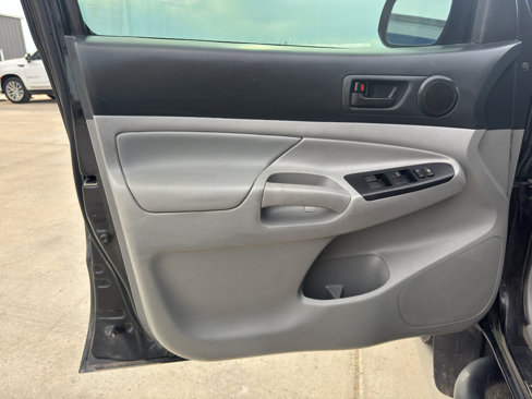 Used 2015 Toyota Tacoma TRD Pro image 11