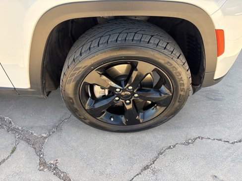 Used 2022 Jeep Grand Cherokee L Laredo image 12