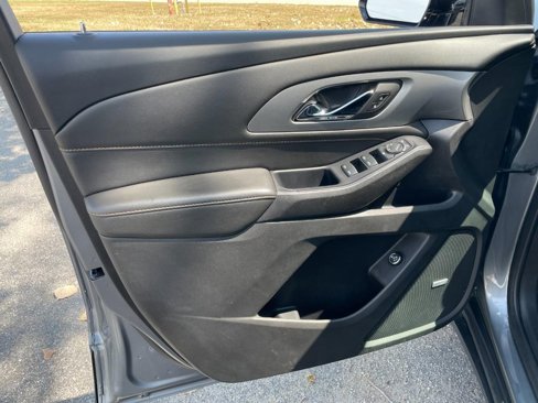 Used 2020 Chevrolet Traverse LT w/ LT Premium Package image 25
