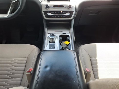 Used 2021 Ford Explorer XLT image 17