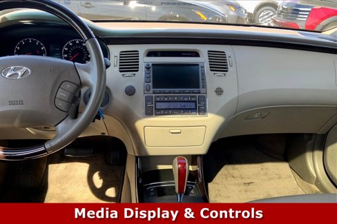 Used 2011 Hyundai Azera Limited w/ Navigation Pkg 3 image 5
