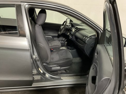 Used 2018 Mitsubishi Mirage ES image 32