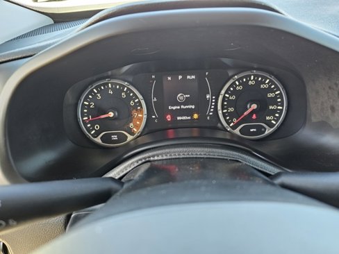 Used 2017 Jeep Renegade Latitude w/ Popular Equipment Group image 15