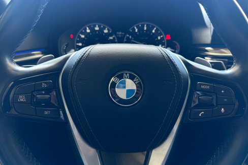 Used 2019 BMW 530i w/ Premium Package image 18