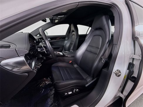 Certified 2021 Porsche Panamera image 5