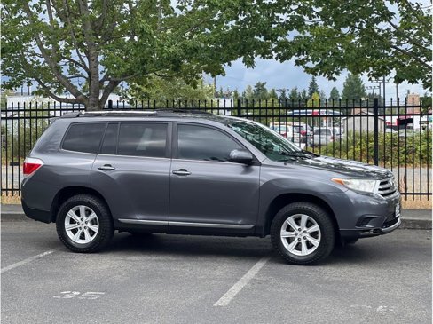 Used 2012 Toyota Highlander 4WD image 1
