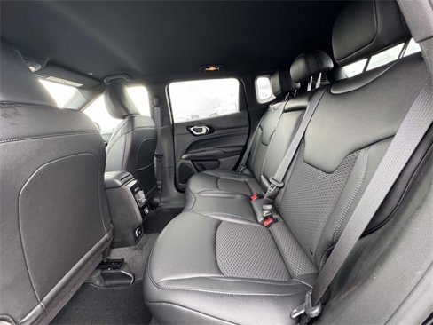 New 2025 Jeep Compass Latitude w/ Altitude Special Edition image 17