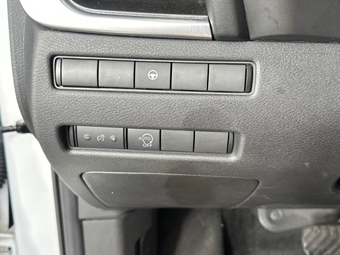 Used 2023 Nissan Rogue SV image 25