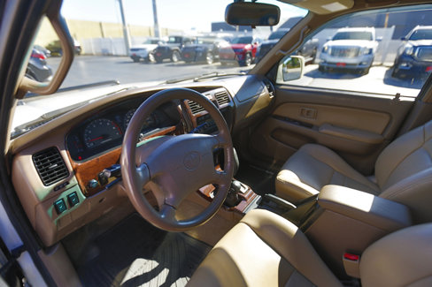Used 2002 Toyota 4Runner Limited image 4