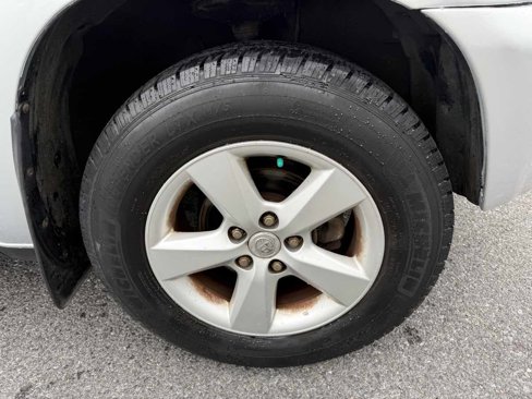 Used 2005 Toyota RAV4 4WD image 22