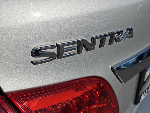 Used 2014 Nissan Sentra SV image 28