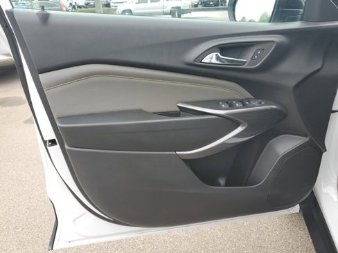 Used 2025 Chevrolet Trax ACTIV w/ Driver Confidence Package image 19