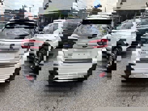 Used 2022 Subaru Crosstrek 2.0i Premium image 6
