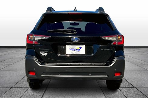 Used 2023 Subaru Outback Onyx Edition image 4